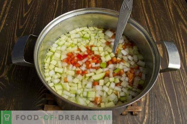 Sopa vegetariana de garbanzos con verduras