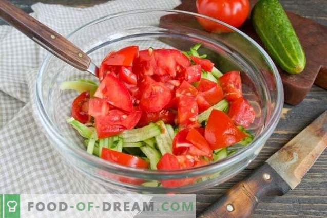 Ensalada con aguacate, tomates y pepinos