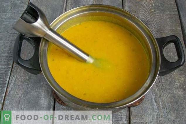 Sopa de crema de coliflor con tocino: color y sabor brillante