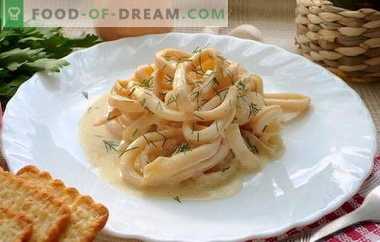 Los calamares en crema agria es un plato de almejas jugosas. Recetas de calamares en salsa de crema agria con verduras, queso, champiñones, ajo, tomate