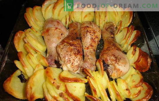 Muslos de pollo con papas en el horno - ¡una cena maravillosa! Recetas para muslos de pollo con papas en el horno: 7 variantes de un plato