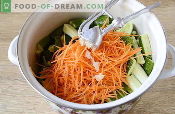 Pepinos sabrosos de estilo coreano para el invierno con zanahorias