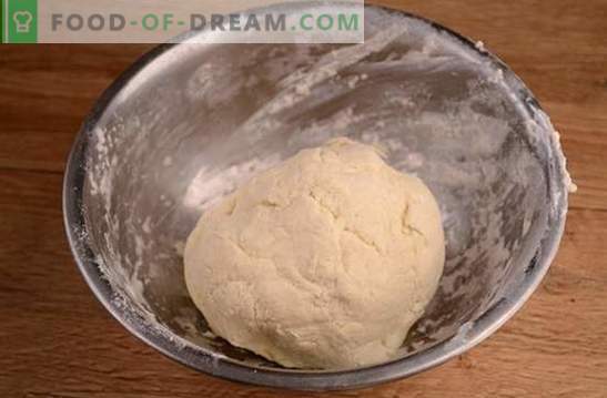 Bagels en crema agria: una receta fotográfica paso a paso. Cocinar bagels aromáticos en crema agria es bastante tiempo, ¡pero vale la pena!