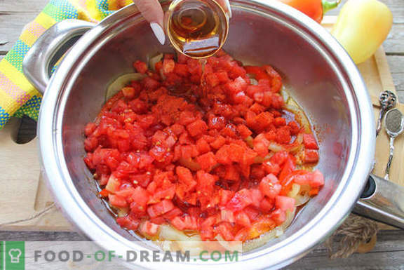 Vištienos kepimas ispanų kalba: su pomidorais, vynu ir rūkyta dešra