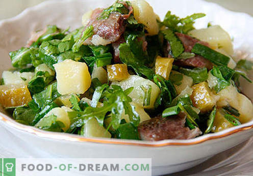 Ensalada con pepinos en vinagre - una selección de las mejores recetas. Cómo preparar de forma adecuada y sabrosa una ensalada con pepinos en vinagre.