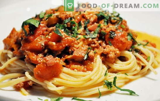 Spaghetti con carne - Pasta italiana alla maniera russa! Ricette di spaghetti con carne e formaggio, funghi, crema, pomodori