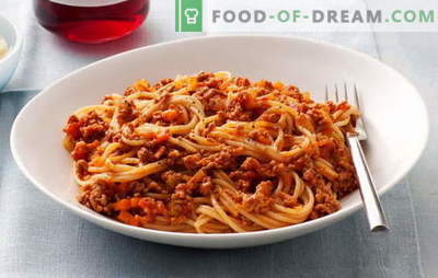 Espaguetis con carne picada y espaguetis con carne picada y pasta de tomate: ¡el favorito! Las mejores recetas de espaguetis con carne picada: es imposible pasar por
